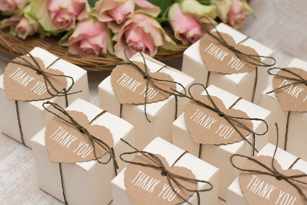 How to Choose the Right Wedding Favors For Your Guests